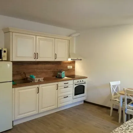 Apartment Lunaja *